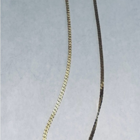 Vintage Monet Herringbone Chain Necklace 4mm 18" Long, Yellow Gold Plated 1980’s - Picture 2 of 16